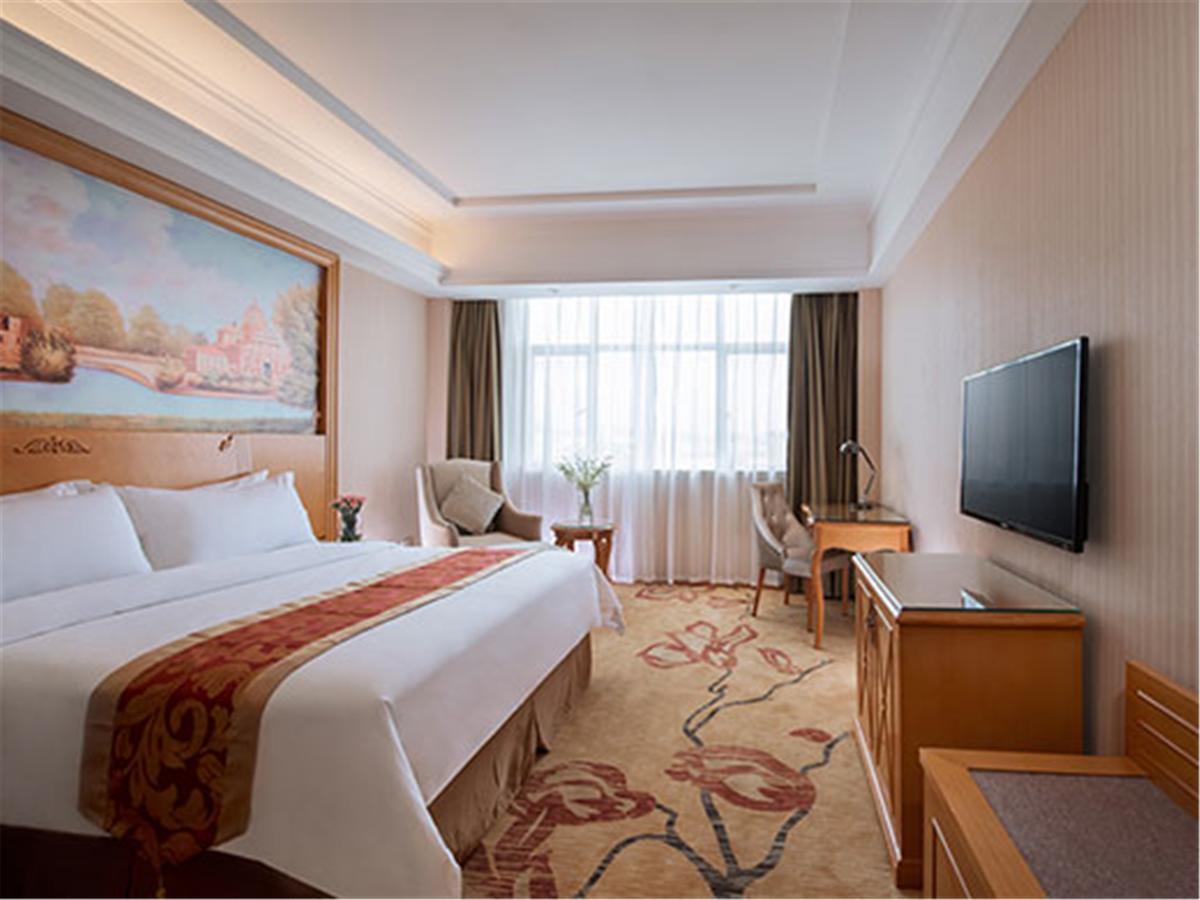Vienna Internation Hotel Shenzhen Guanlan Guanguang Road Buitenkant foto