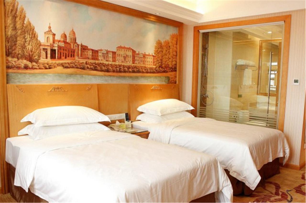 Vienna Internation Hotel Shenzhen Guanlan Guanguang Road Buitenkant foto