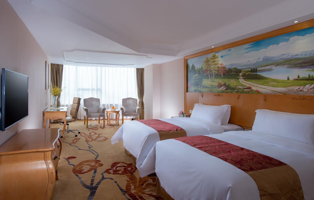 Vienna Internation Hotel Shenzhen Guanlan Guanguang Road Buitenkant foto